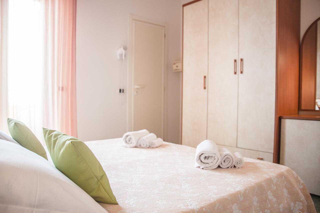 Hotel Sandra Gatteo a Mare Extérieur photo