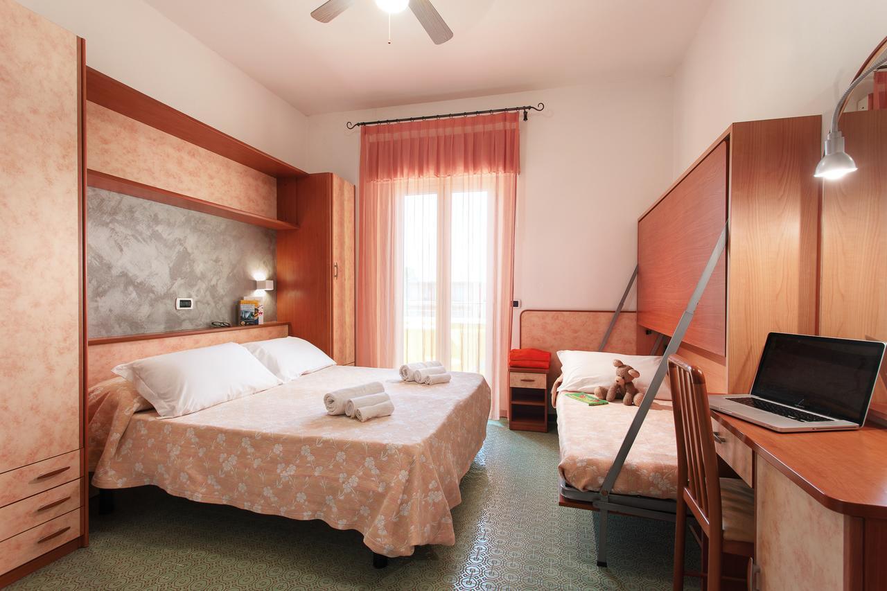 Hotel Sandra Gatteo a Mare Extérieur photo